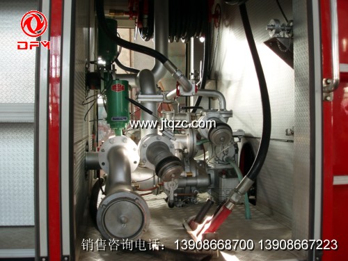 東風(fēng)153消防車(chē)(中置消防泵)