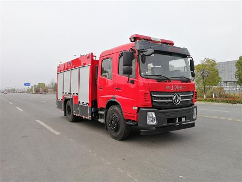 東風(fēng)5.5噸水罐消防車