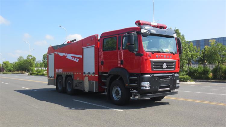 汕德卡13噸泡沫消防車(國六)
